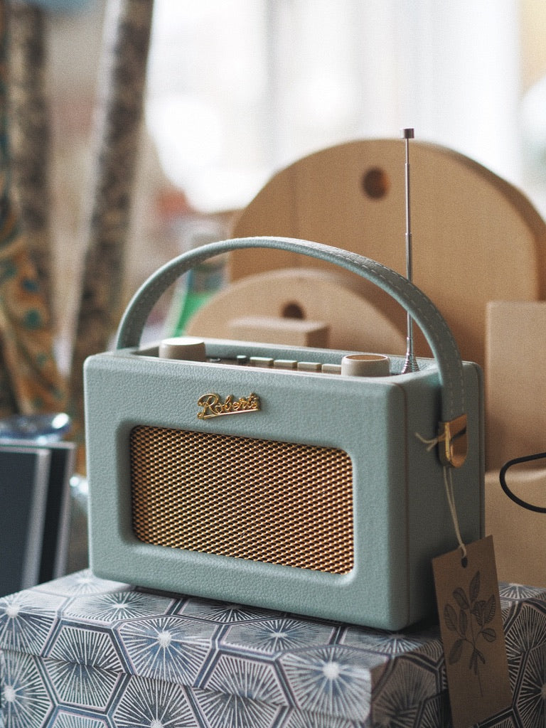 Roberts Revival Uno Bluetooth Radio – The Botanical Candle Co.