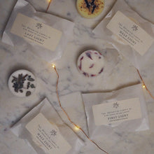  Individual Sample Winter Light Botanical Soy Wax Melts - The Botanical Candle Co.