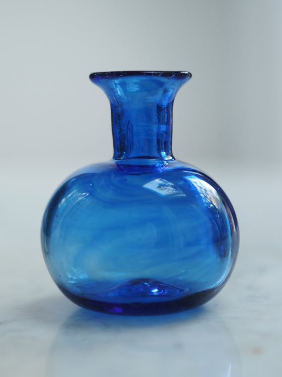 Blue Piccola Bud Vase by La Soufflerie - The Botanical Candle Co.