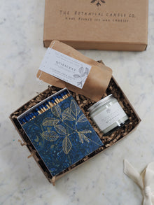  The Holly Gift Box