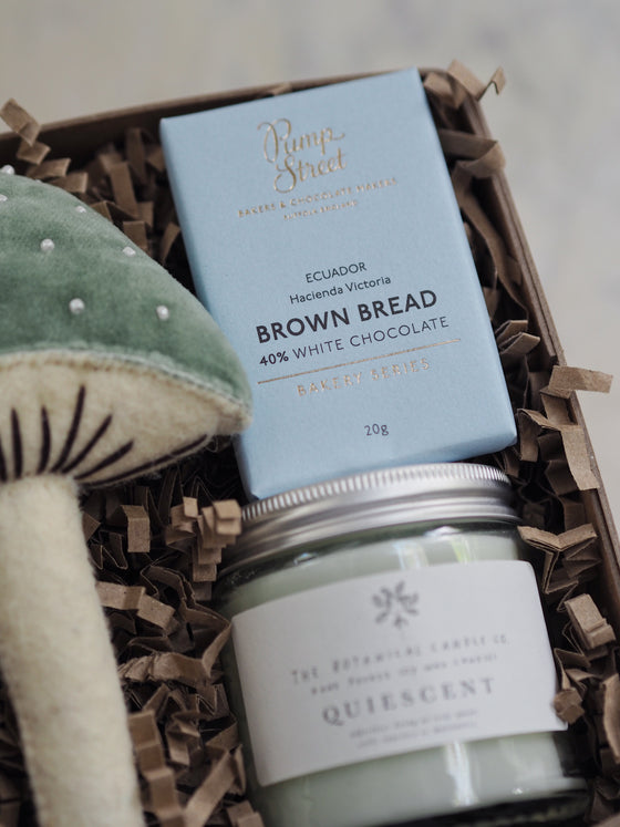 The Frosty Bonnet Gift Box
