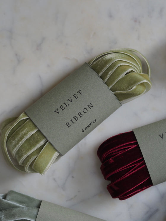 Velvet Ribbon (4 metres)