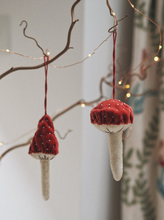Red & White Mushroom Decorations