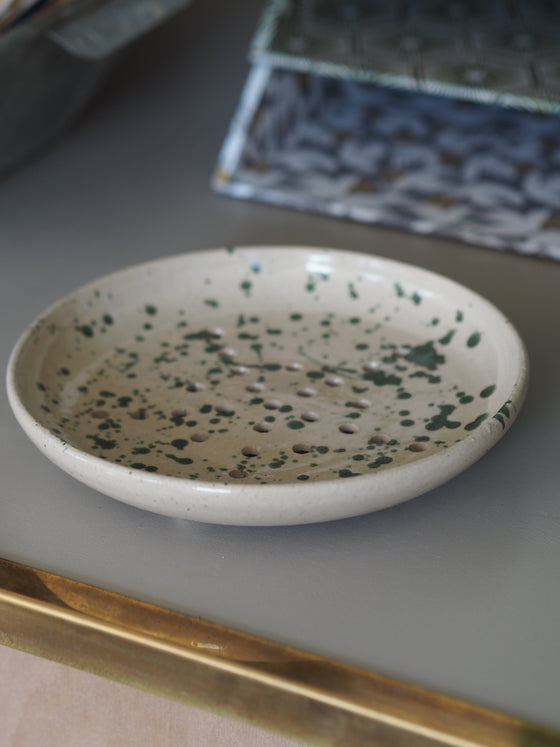 Stoneware Straining Plate - The Botanical Candle Co.