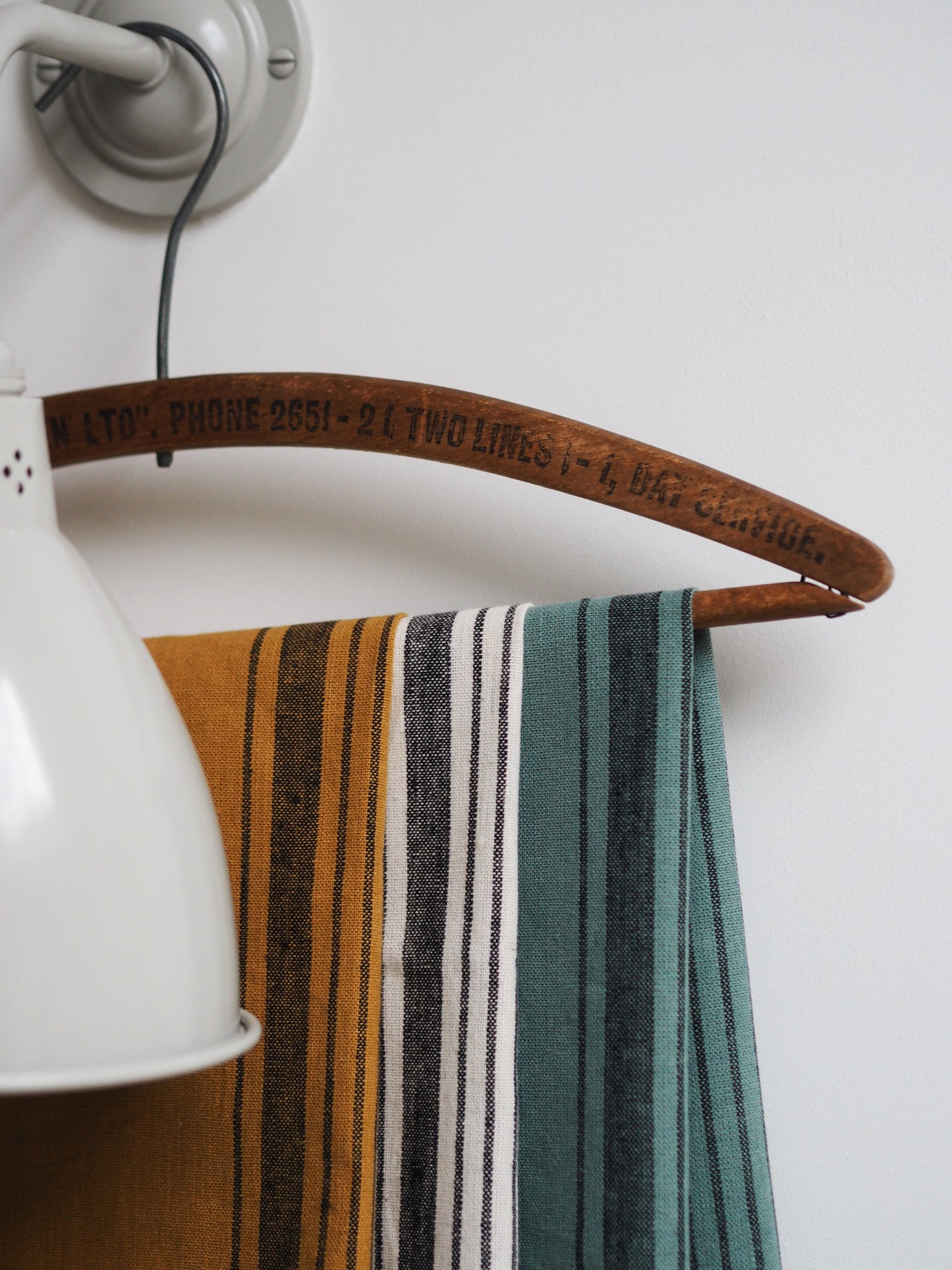Cotton & Linen Grain Sack Stripe Tea Towels - The Botanical Candle Co.