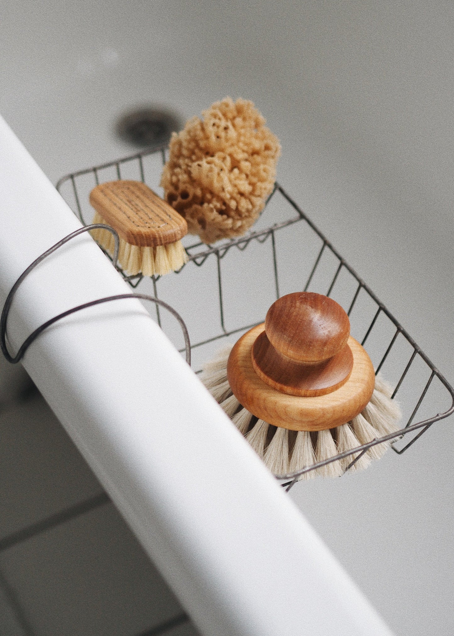 Round Bath Brush - The Botanical Candle Co.