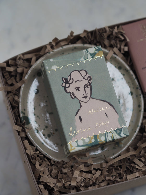 The Green & Grounded Gift Box