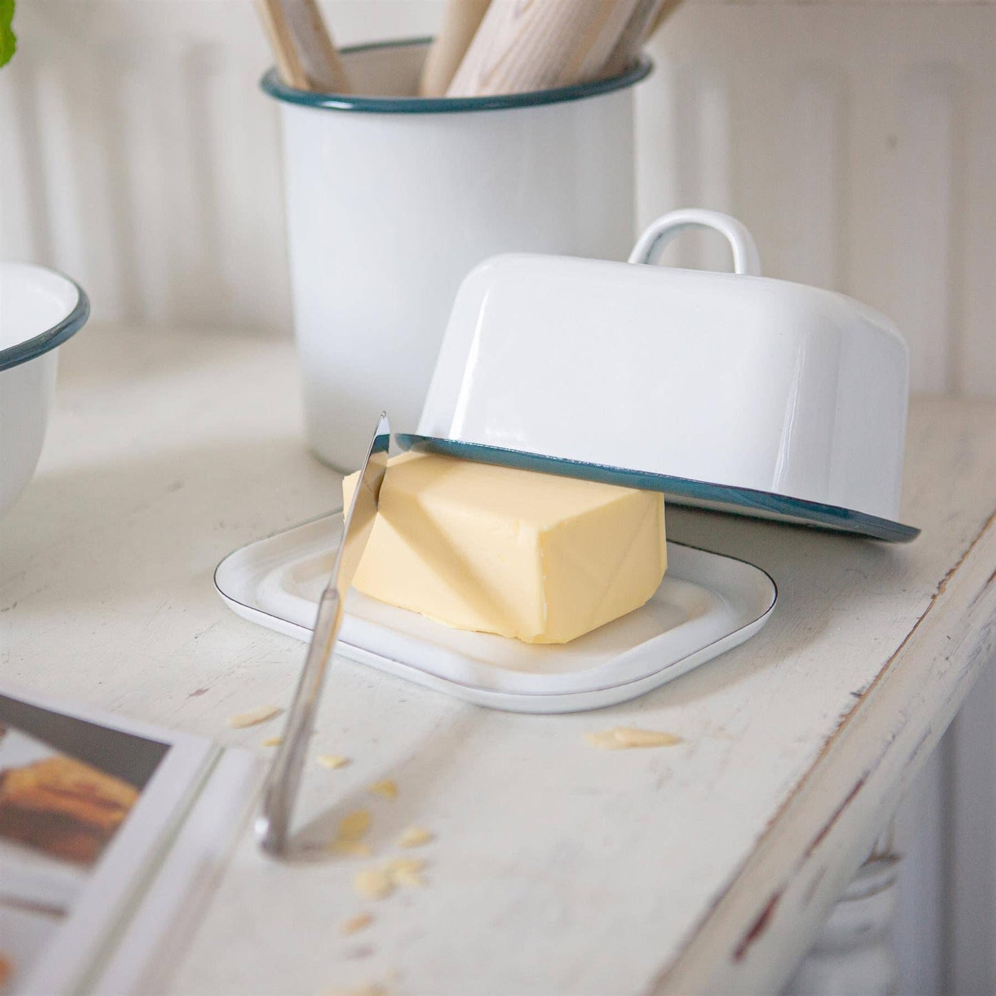 White Enamel Butter Dish - The Botanical Candle Co.