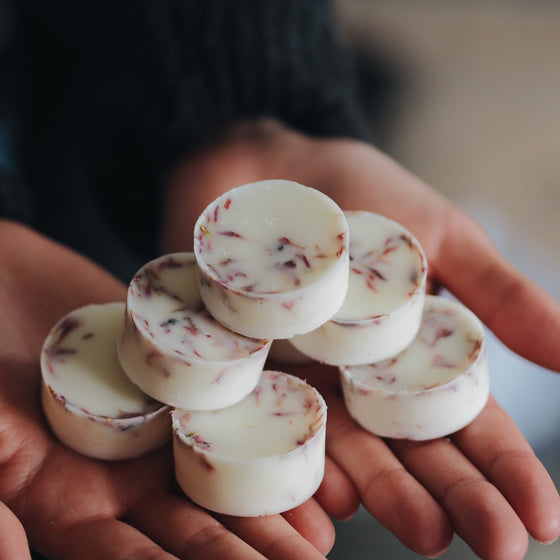 12 Last Light Scented Botanical Soy Wax Melts© - The Botanical Candle Co.